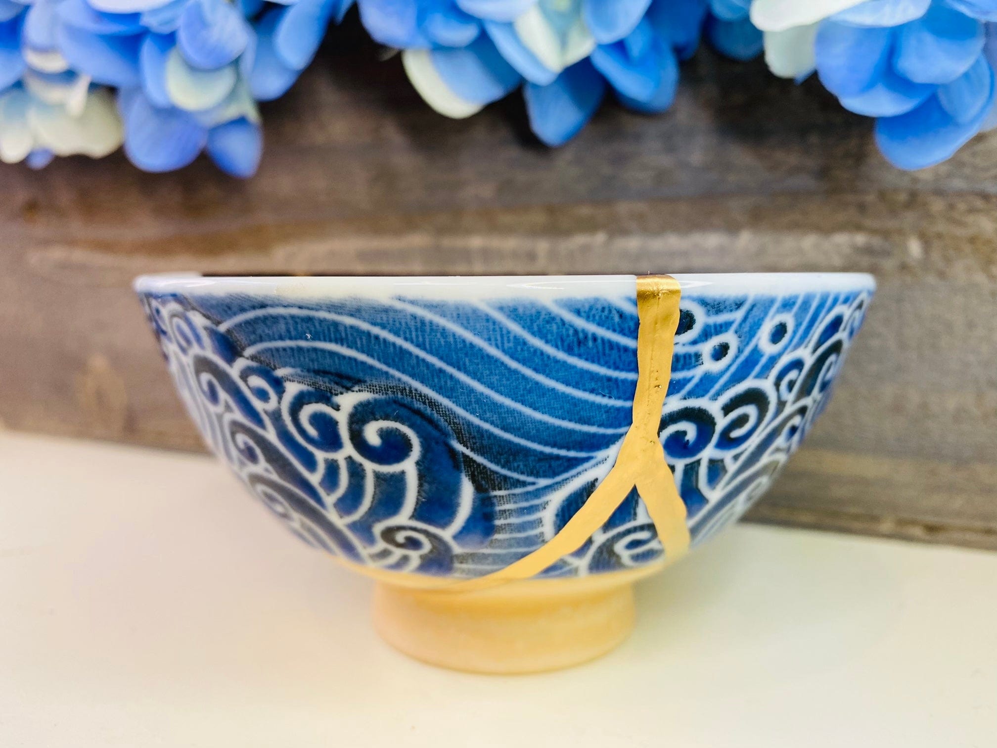 Kintsugi Bowls, Whale Bowl, Fine Art Ceramics, Japanese Decor, Kintsugi Pottery, Fathers Day Gifts, Wedding Gifts, Kintsugi White Whale Bowl