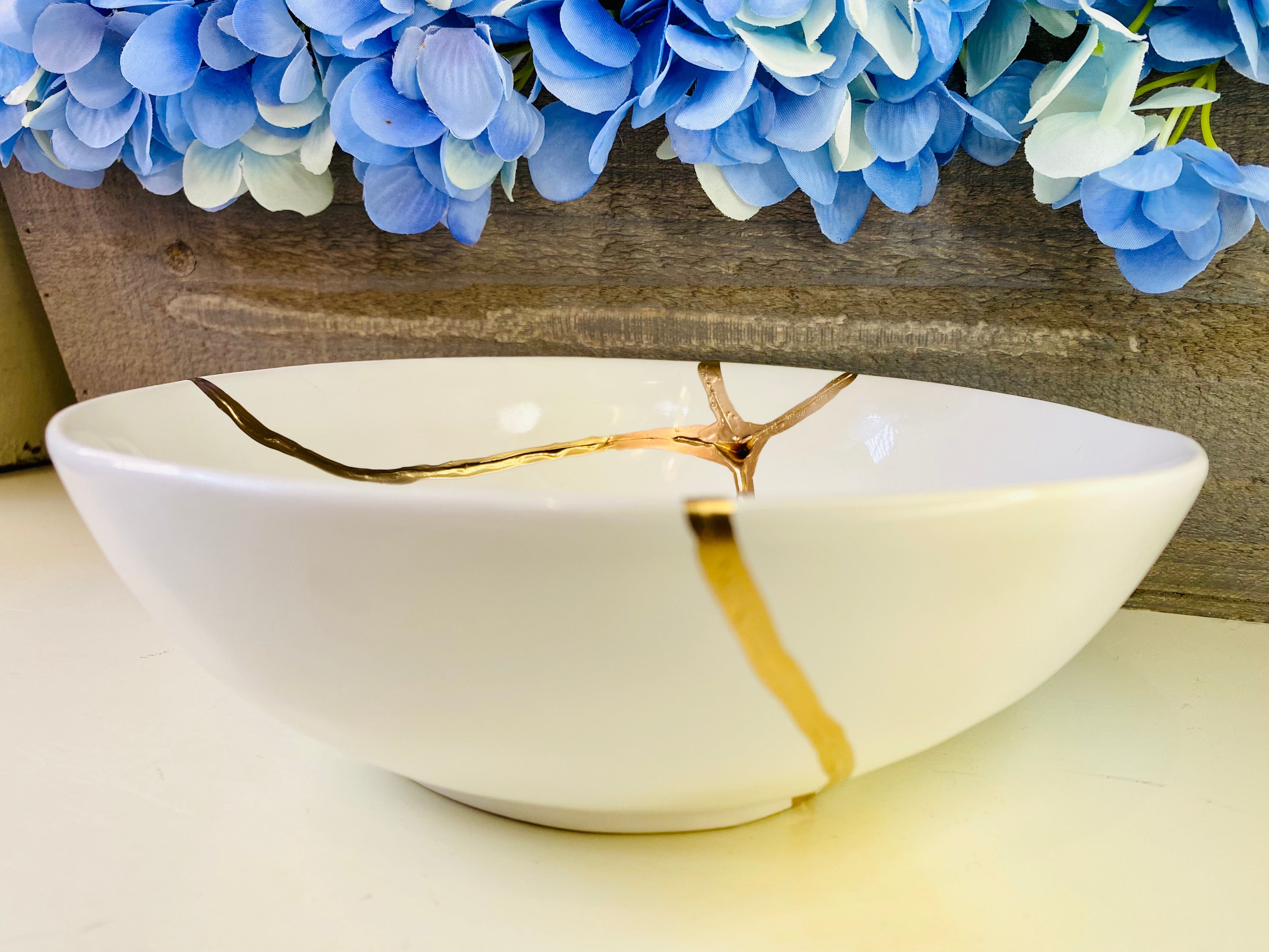 Kintsugi Bowl, White Stoneware Bowl, Fine Art Ceramics, Wedding Day Gifts, Japanese Decor, Minimalist Gifts, Kintsugi White Stoneware Bowl
