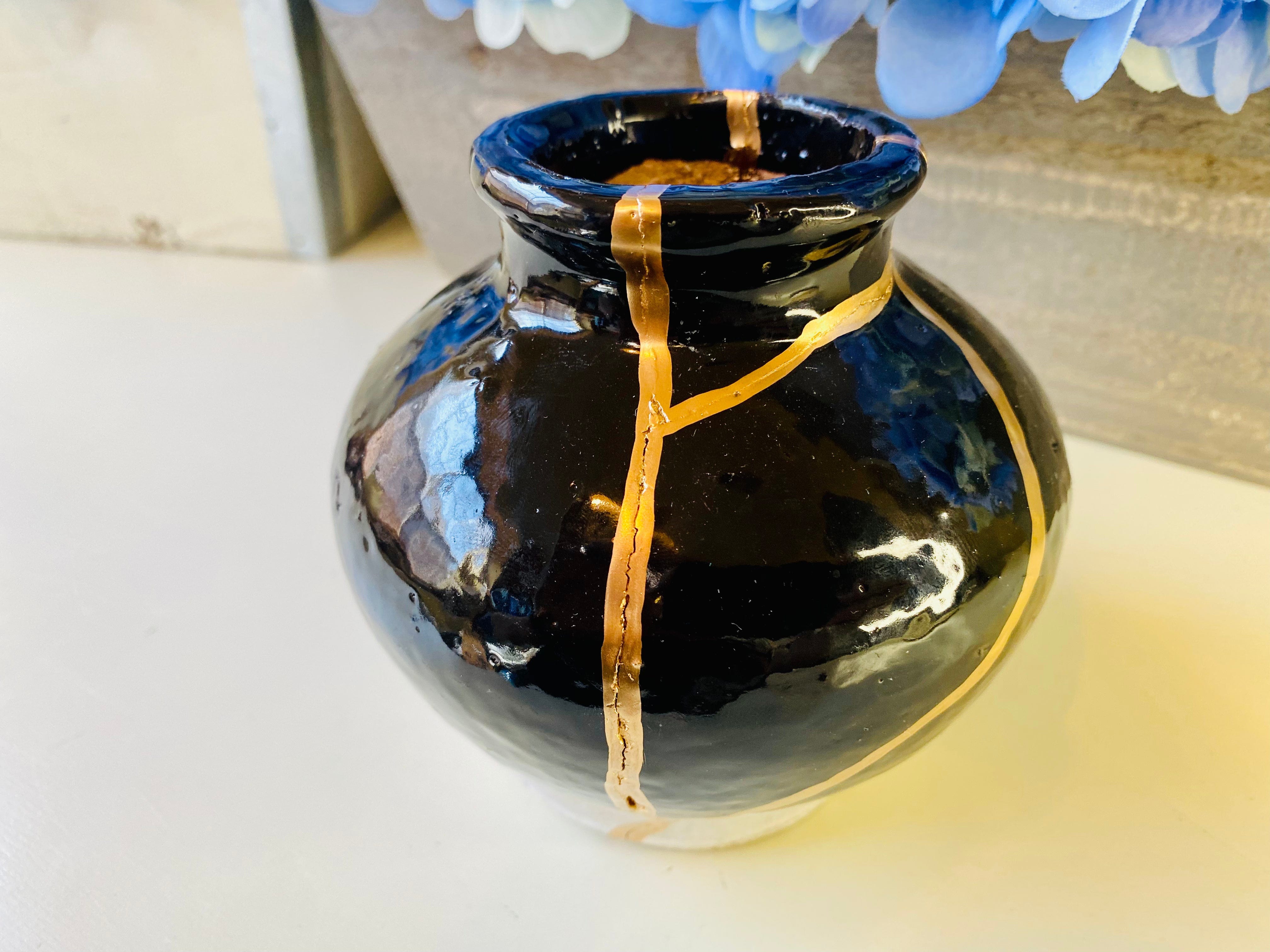 Kintsugi Repaired Black Ginger Jar