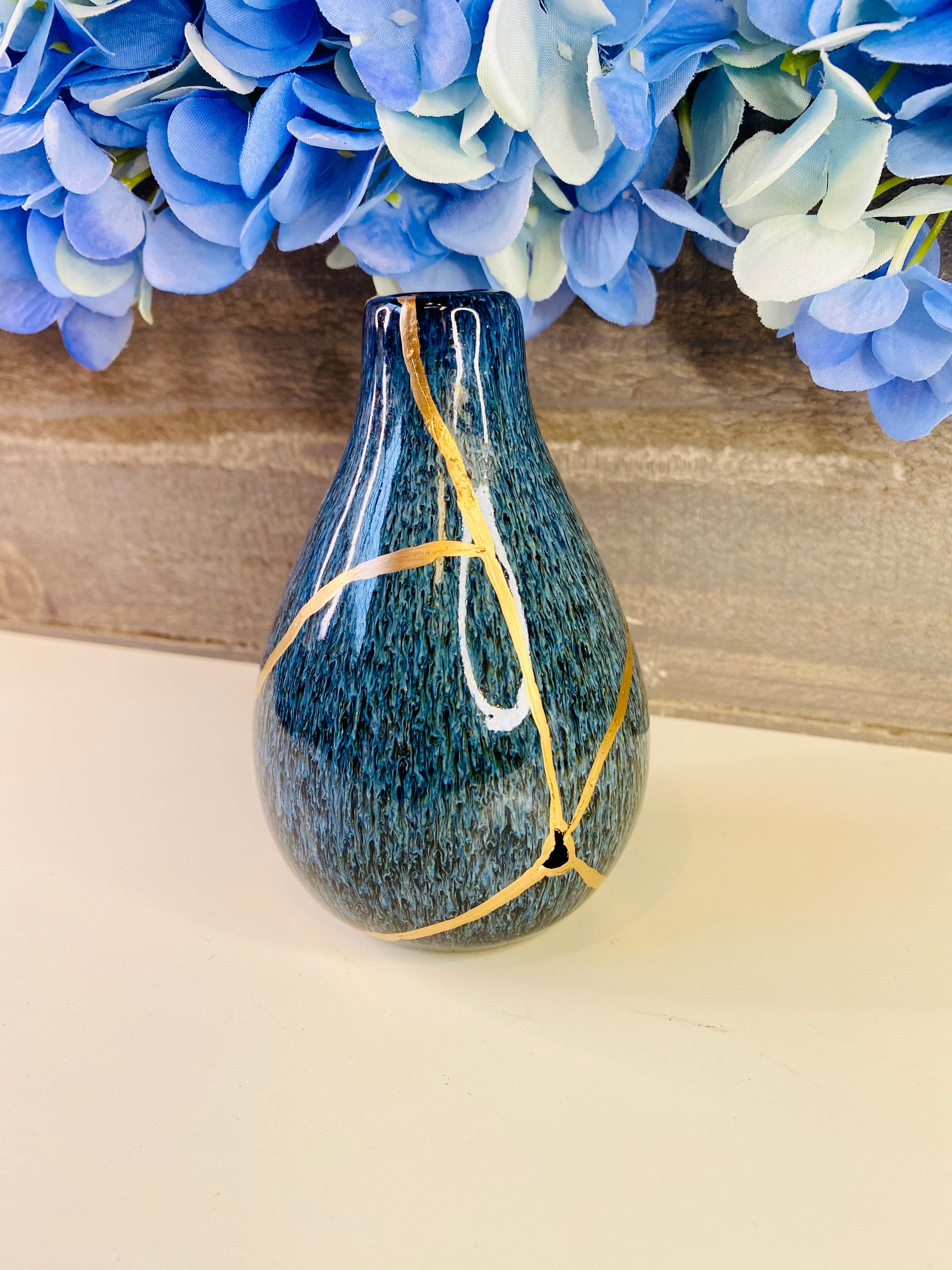 Kintsugi Gifts, Blue Bud Vase, Kintsugi Pottery, Japanese Decor, Minimalist, Home Decor, Graduation, Kintsugi Reactive Blue Bud Vase